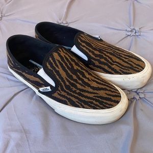 tiger vans